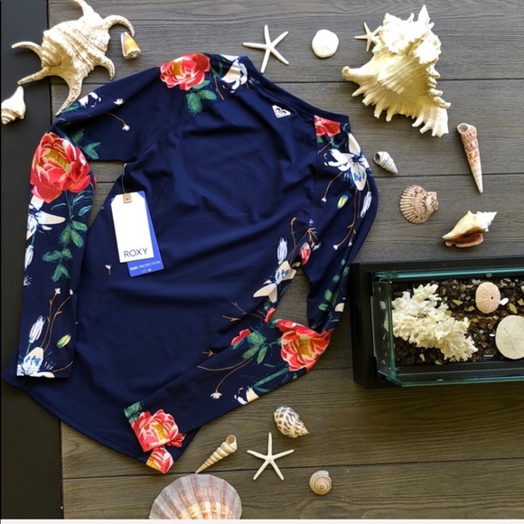 🌴🌺ROXY- RASH GAURD🌺🌴 - Picture 7 of 8